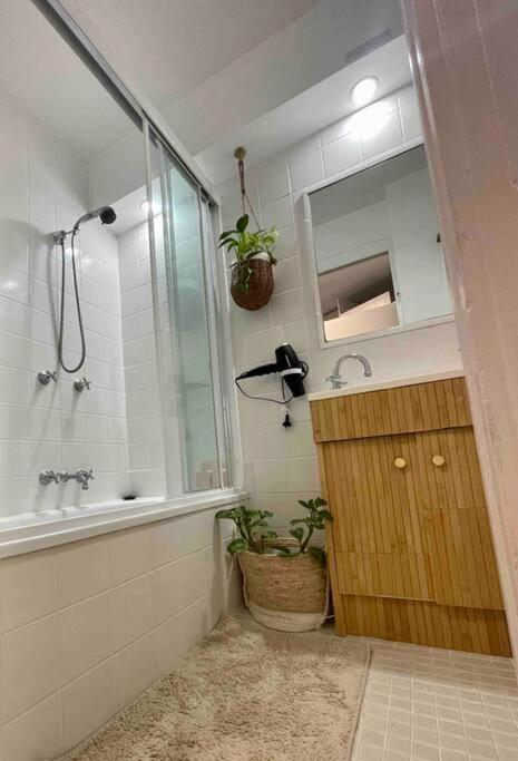 Trickett Street Hideaway Apartment Gold Coast Bagian luar foto