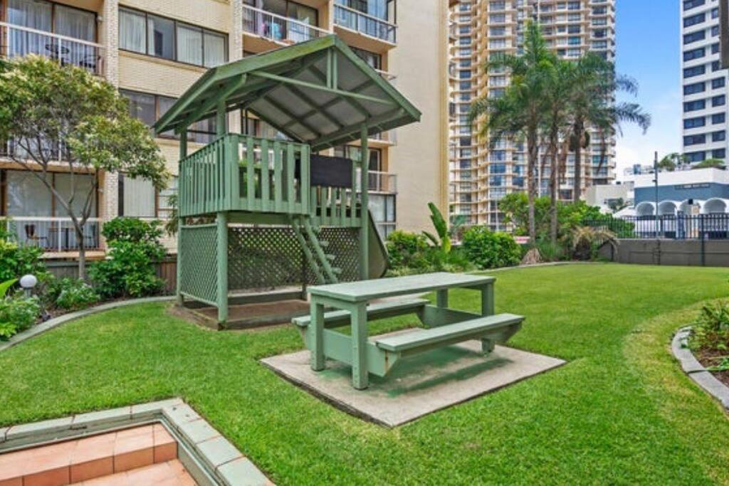 Trickett Street Hideaway Apartment Gold Coast Bagian luar foto
