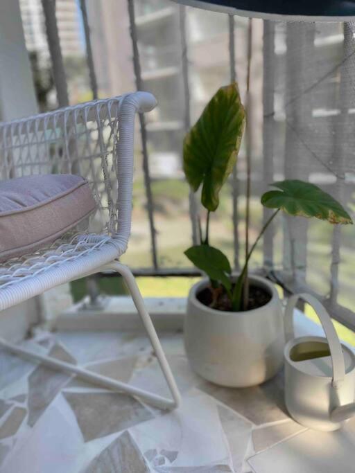 Trickett Street Hideaway Apartment Gold Coast Bagian luar foto